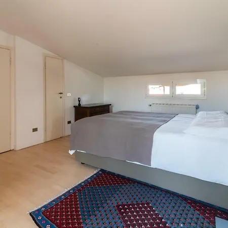 Shortstays Luxury Attic * Milan