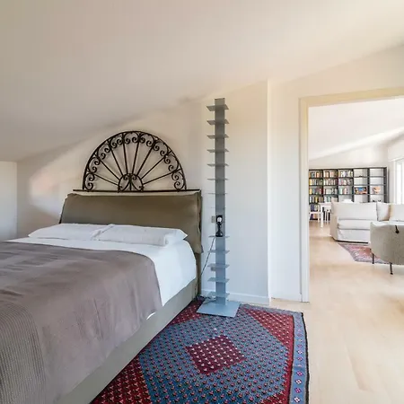 Shortstays Luxury Attic Apartment Milan